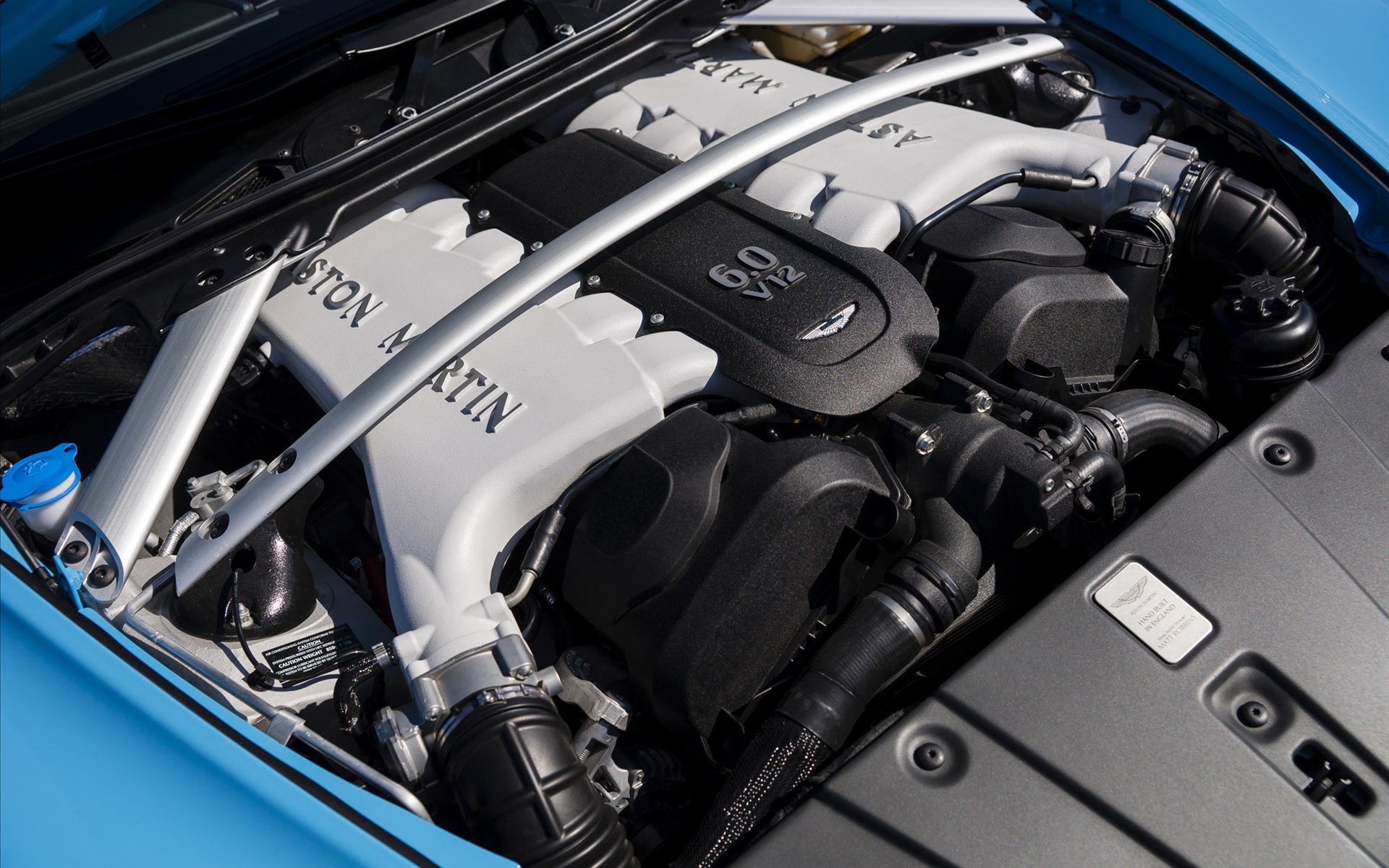 Aston Martin V12 Vantage S 2014